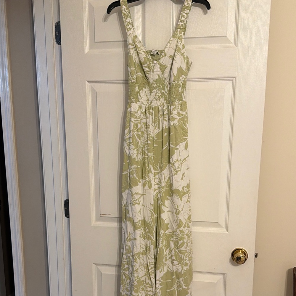 American Eagle Outfitters Green Floral Jumpsuit